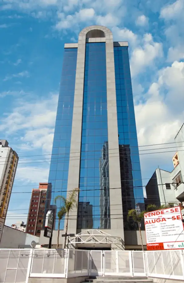 Fachada do Omega Office Tower